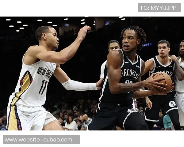 克拉克斯顿再创佳绩29分钟砍下三双14分11板10助助球队赢得胜利 克拉克斯顿再创佳绩29分钟砍下三双14分11板10助助球队赢得胜利